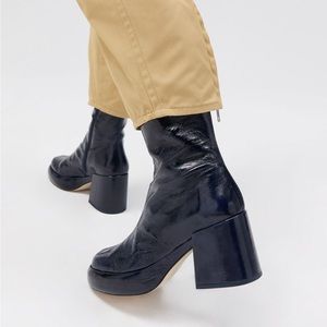 MIISTA Susaye Navy Platform boots
EU size 40 
US size 9.5-10